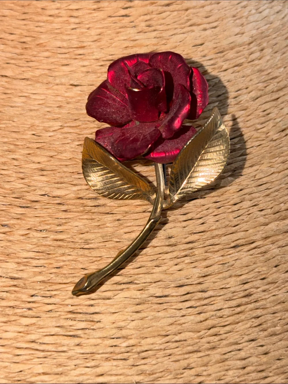 Red rose brooch
